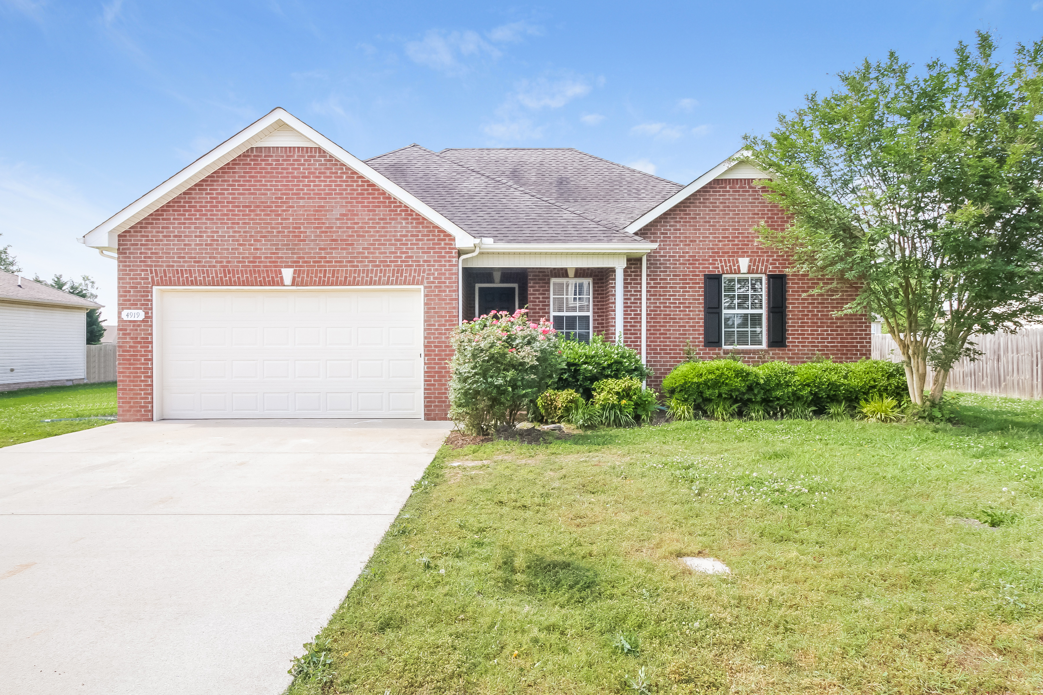 4919 Pillar Dr Murfreesboro, TN 37128